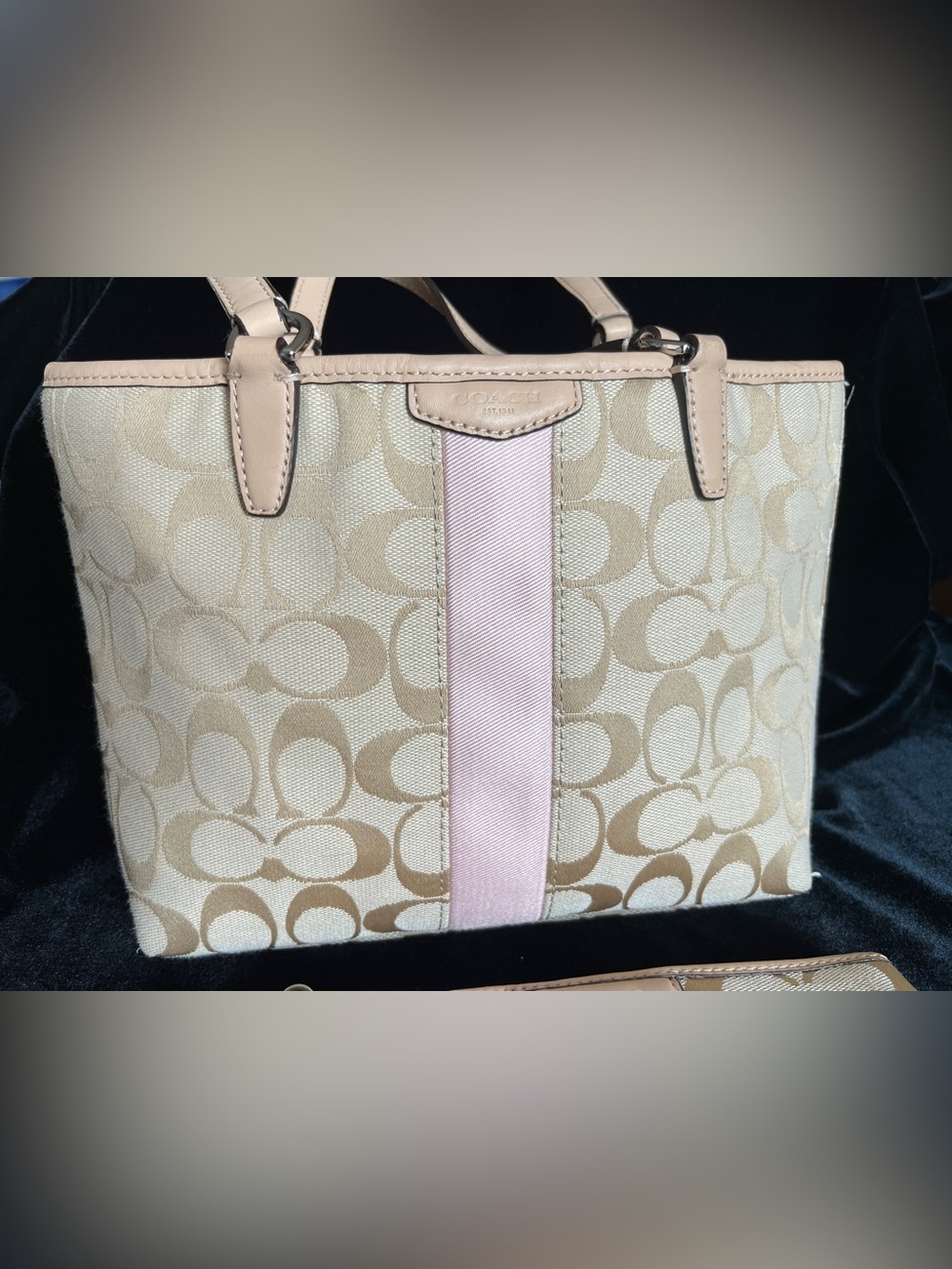 Vintage SIGNATURE STRIPE TOP HANDLE TOTE COACH KHAKI/SHELL PINK w/Wristlet - Picture 3 of 12